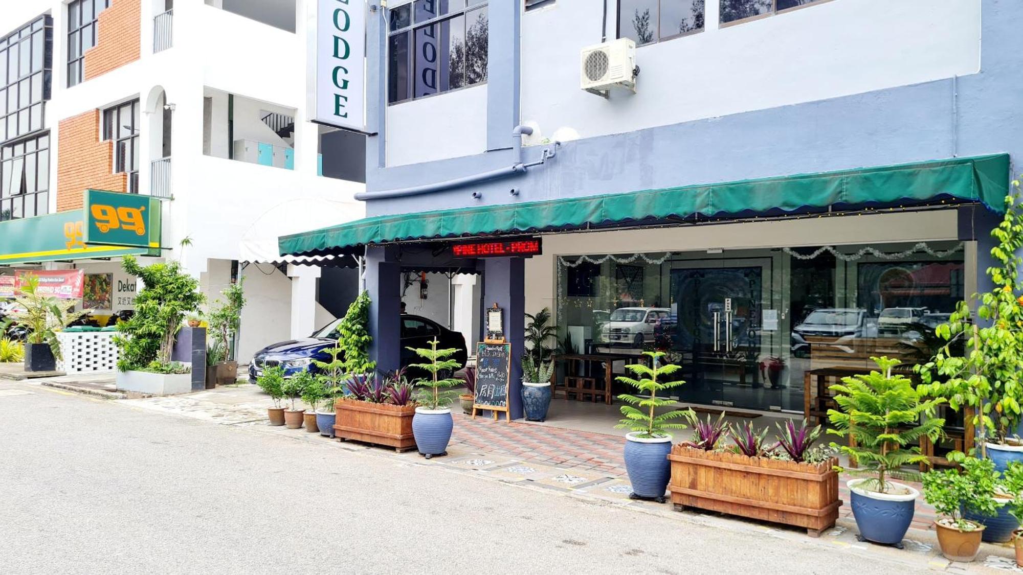 Pine Lodge By Evr Previously Yss Indrawasih Perai Extérieur photo